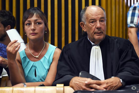 عرقلة مسؤولة مسلمة لزواج مثليتين يكلفها غاليا صورة رقم 4 عرقلة مسؤولة مسلمة لزواج مثليتين يكلفها غاليا صورة رقم 4