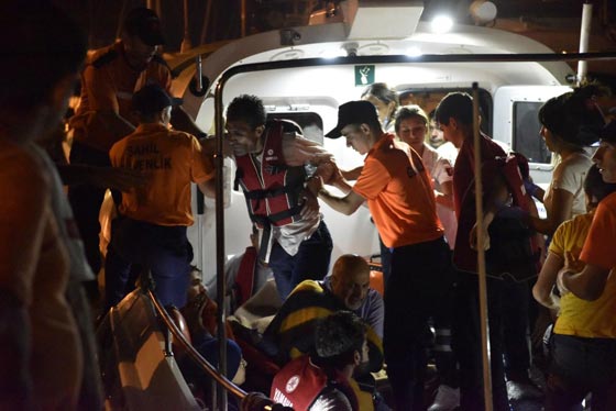 صورة طفل سوري غريق على الشاطئ التركي تهز العالم.. مشاهد مريعة صورة رقم 18 صورة طفل سوري غريق على الشاطئ التركي تهز العالم.. مشاهد مريعة صورة رقم 18