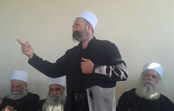  فيديو.. غضب في السويداء بعد اغتيال شيخ درزي مناهض للأسد صورة رقم 3