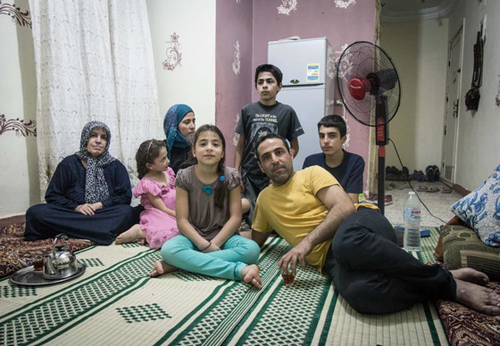 ماذا يحمل المهاجرون معهم اثناء فرارهم من جحيم بلادهم؟ صورة رقم 2 ماذا يحمل المهاجرون معهم اثناء فرارهم من جحيم بلادهم؟ صورة رقم 2