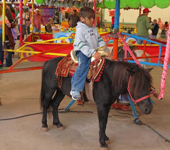 بالصور.. عائلة الذئاب في المكسيك 31 فردا يغطيهم الشعر الكثيف صورة رقم 22