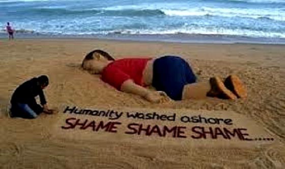 الطفل السوري الغريق يلقى اهتماما خاصا من نحات هندي صورة رقم 2 الطفل السوري الغريق يلقى اهتماما خاصا من نحات هندي صورة رقم 2