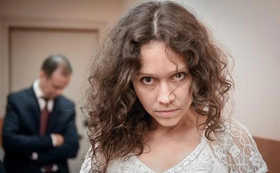 بالصور.. الكشف عن شبكة صحفيين مأجورين تمتدح بوتين وتشتم اوباما صورة رقم 8