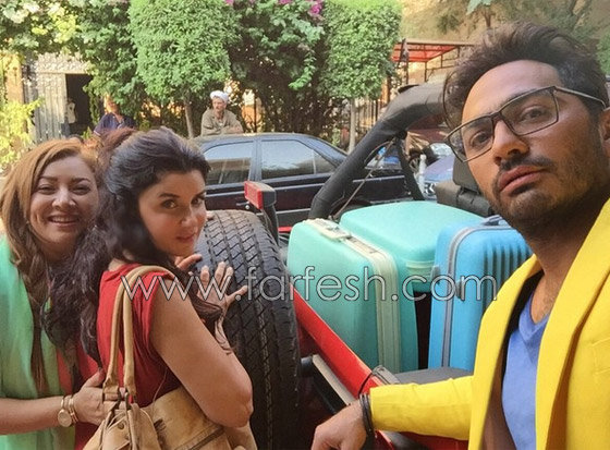 تامر حسني ينشر فيديو غادة عادل تقفز صارخة من قرد هاجمها في فيلم اهواك صورة رقم 8