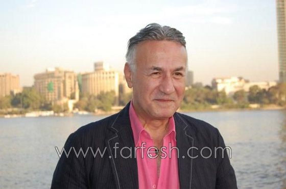  فيديو عزت ابو عوف يفجر مفاجأة بإعلان زواجه من مديرة اعماله صورة رقم 5