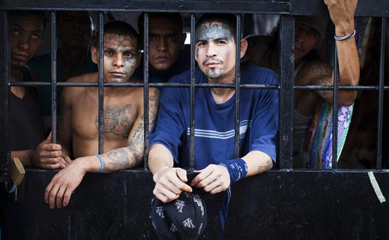 اخطر سجن بالعالم.. الشرطة تحرسه من الخارج ولا تجرؤ على دخوله صورة رقم 5