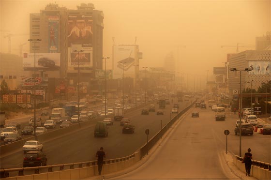 الشرق الاوسط يغرق في عاصفة ترابية.. وهذه هي آثارها المدمرة صورة رقم 5