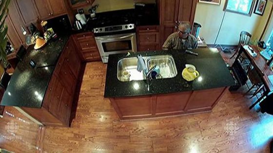 فضيحة موثقة.. مرشح كندي محافظ يتبول في فنجان قهوة صورة رقم 4 فضيحة موثقة.. مرشح كندي محافظ يتبول في فنجان قهوة صورة رقم 4