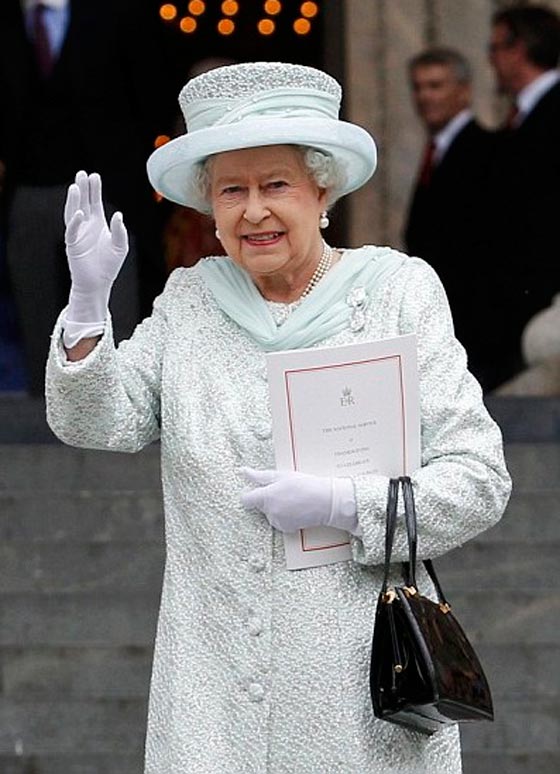 هؤلاء هم الحكام العرب والبابوات الذين عاصرتهم الملكة اليزابيث صورة رقم 21