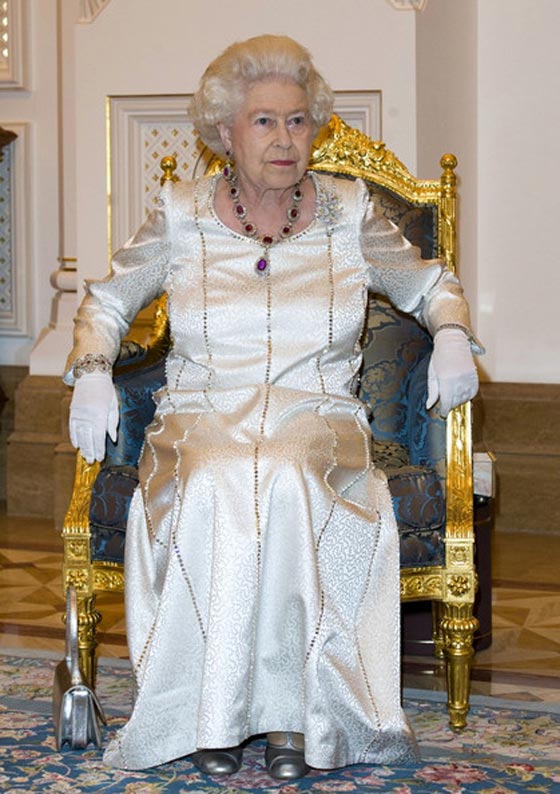 هؤلاء هم الحكام العرب والبابوات الذين عاصرتهم الملكة اليزابيث صورة رقم 20