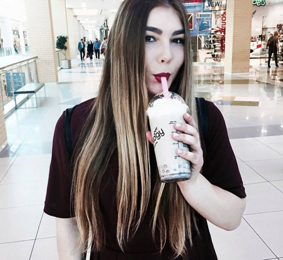 الروسية الاقوى في العالم تزور الاسد وتقدم له هدية ثمينة صورة رقم 4