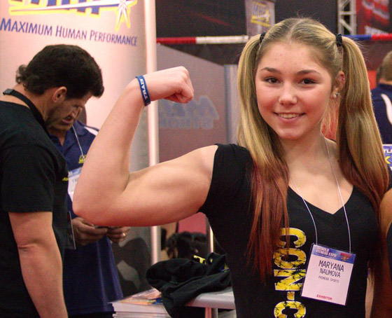 الروسية الاقوى في العالم تزور الاسد وتقدم له هدية ثمينة صورة رقم 5