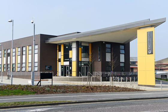 برطانيا: عزل اربعين طالبا لاخلالهم بقياسات القرطاسية صورة رقم 5