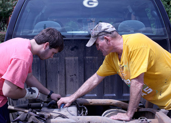 قس امريكي يضع حدا لحياته بعد ظهور اسمه في قائمة الخيانات الزوجية صورة رقم 5