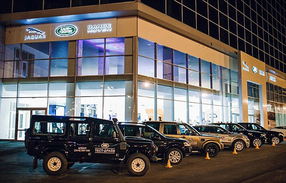 صدق او لا تصدق.. طفلان يحفران نفقا للهروب من الروضة وشراء جاغوار صورة رقم 2