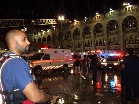فيديو وصور حادث سقوط رافعة في الحرم المكي: مصرع 107 وإصابة  238   صورة رقم 15