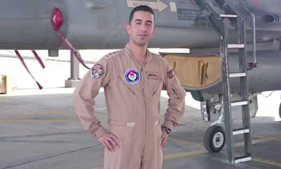 مليونير اردني يبني مسجدا على شكل طائرة حربية تكريما للكساسبة صورة رقم 4