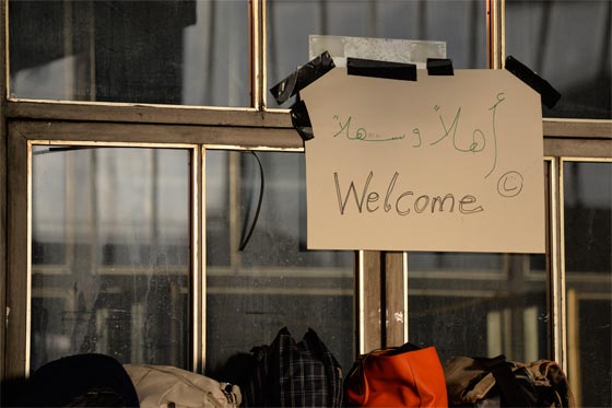 لماذا رحب الالمان باللاجئين واحتفوا بهم كل هذا الاحتفاء؟ صورة رقم 10