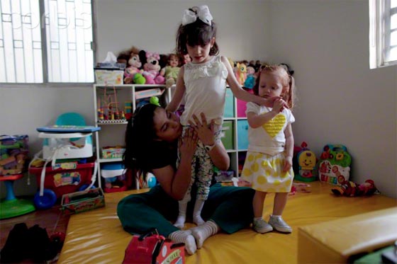 السماح لطفلة مكسيكية بتعاطي الحشيش.. و هذا هو  السبب صورة رقم 8