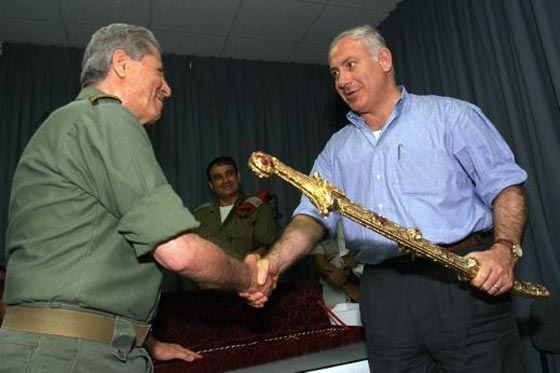 ناشطون يعارضون بشدة فكرة دفن العميل انطوان لحد في لبنان صورة رقم 1 ناشطون يعارضون بشدة فكرة دفن العميل انطوان لحد في لبنان صورة رقم 1