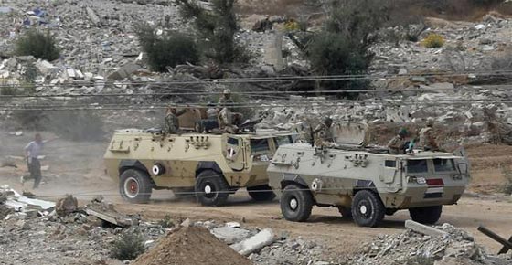 مقتل 12 شخصا بينهم سياح دخلوا بالخطأ منطقة معارك في سيناء صورة رقم 2 مقتل 12 شخصا بينهم سياح دخلوا بالخطأ منطقة معارك في سيناء صورة رقم 2