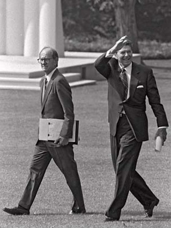 كيف اثر مايكل ديفر على الرئيس رونالد ريغان؟ صورة رقم 1