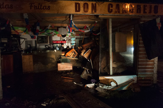 زلزال عنيف في تشيلي يصرع خمسة ويشرد مليونا، هل هو تحذير من تسونامي؟ صورة رقم 4 زلزال عنيف في تشيلي يصرع خمسة ويشرد مليونا، هل هو تحذير من تسونامي؟ صورة رقم 4