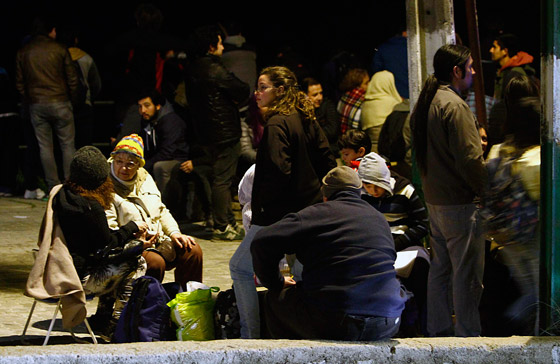 زلزال عنيف في تشيلي يصرع خمسة ويشرد مليونا، هل هو تحذير من تسونامي؟ صورة رقم 8 زلزال عنيف في تشيلي يصرع خمسة ويشرد مليونا، هل هو تحذير من تسونامي؟ صورة رقم 8