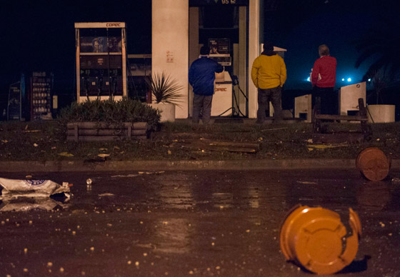 زلزال عنيف في تشيلي يصرع خمسة ويشرد مليونا، هل هو تحذير من تسونامي؟ صورة رقم 20 زلزال عنيف في تشيلي يصرع خمسة ويشرد مليونا، هل هو تحذير من تسونامي؟ صورة رقم 20