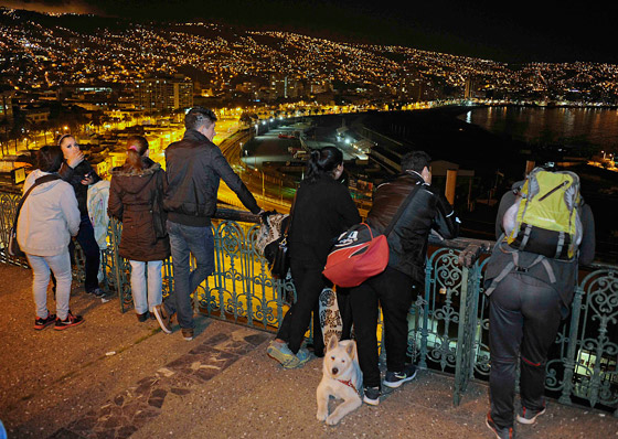 زلزال عنيف في تشيلي يصرع خمسة ويشرد مليونا، هل هو تحذير من تسونامي؟ صورة رقم 26 زلزال عنيف في تشيلي يصرع خمسة ويشرد مليونا، هل هو تحذير من تسونامي؟ صورة رقم 26