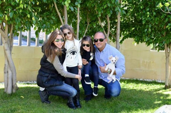 صور نانسي عجرم مع زوجها وابنتيها ايلا وميلا بدون فوتوشوب صورة رقم 26