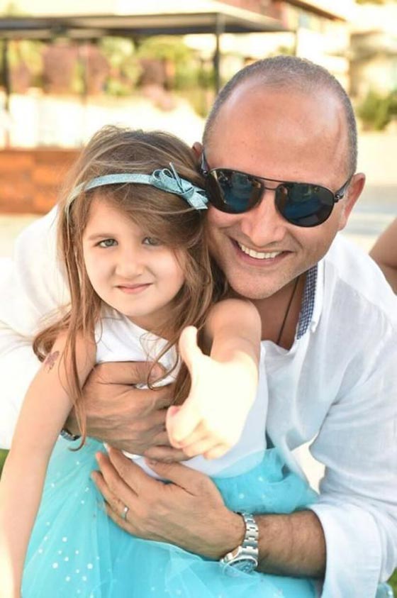 صور نانسي عجرم مع زوجها وابنتيها ايلا وميلا بدون فوتوشوب صورة رقم 40