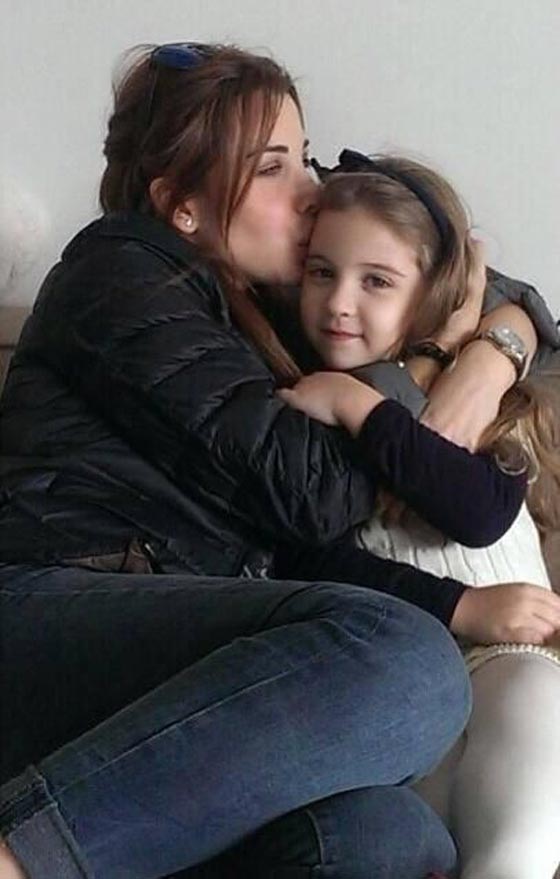 صور نانسي عجرم مع زوجها وابنتيها ايلا وميلا بدون فوتوشوب صورة رقم 49