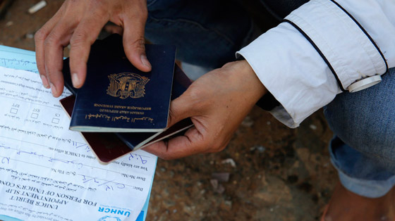  جواز سفر سوري يحمل صورة الرئيس الهولندي بـ 800 دولار صورة رقم 4