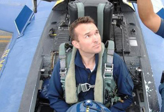 هل يقود الجيش الامريكي رجل مثلي الميولية؟ صورة رقم 1 هل يقود الجيش الامريكي رجل مثلي الميولية؟ صورة رقم 1