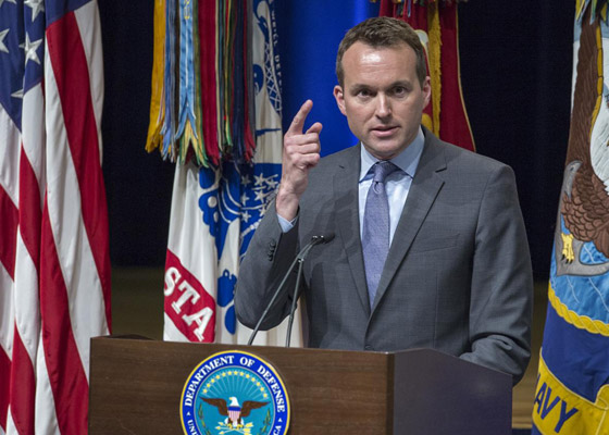 هل يقود الجيش الامريكي رجل مثلي الميولية؟ صورة رقم 4 هل يقود الجيش الامريكي رجل مثلي الميولية؟ صورة رقم 4