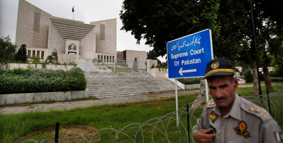 مشلول حيّر السلطات الباكستانية في كيفية اعدامه شنقا وهو على كرسي صورة رقم 3