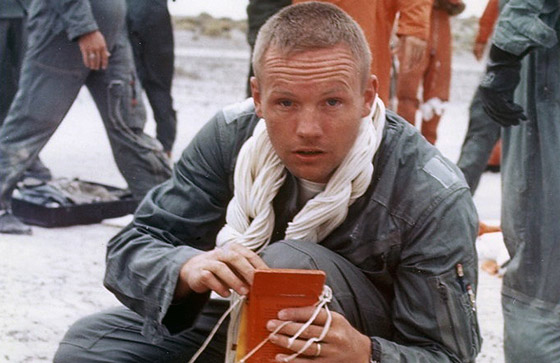 المغامرات الاولى لارمسترونغ قبل اخضاعه للقمر.. بدات في السادسة صورة رقم 12