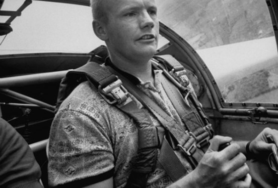 المغامرات الاولى لارمسترونغ قبل اخضاعه للقمر.. بدات في السادسة صورة رقم 16