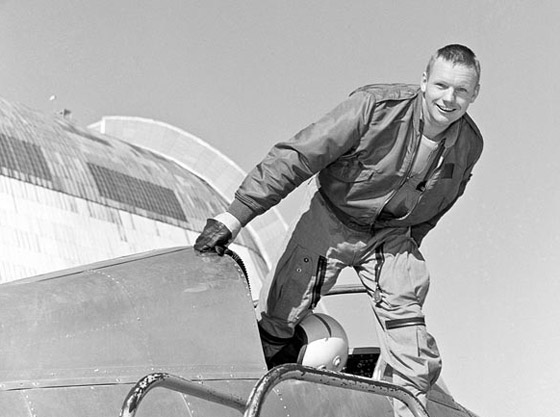 المغامرات الاولى لارمسترونغ قبل اخضاعه للقمر.. بدات في السادسة صورة رقم 17