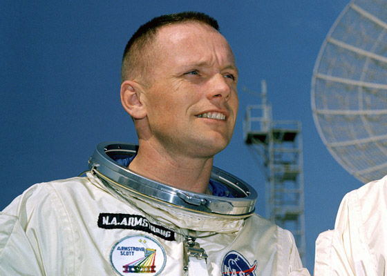 المغامرات الاولى لارمسترونغ قبل اخضاعه للقمر.. بدات في السادسة صورة رقم 11