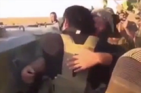 هكذا بكى حفيد الامام البخاري قبل تفجير نفسه ومضيه وحيدا نحو نهايته صورة رقم 3 هكذا بكى حفيد الامام البخاري قبل تفجير نفسه ومضيه وحيدا نحو نهايته صورة رقم 3