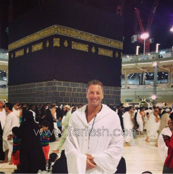  صور الفنانين والفنانات العرب يؤدون فريضة الحج صورة رقم 2