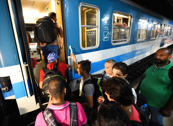 مكرمة المانية.. كل لاجئ سيحظى بـ 670 يورو شهريا صورة رقم 5