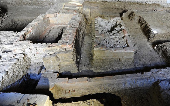 ايطاليا: موناليزا دافنشي تُبعث في رفات بشرية مثيرة للجدل صورة رقم 5 ايطاليا: موناليزا دافنشي تُبعث في رفات بشرية مثيرة للجدل صورة رقم 5