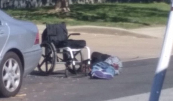 فيديو مؤلم.. الشرطة الامريكية تمطر مقعدا بالرصاص لهذا السبب الغريب صورة رقم 5 فيديو مؤلم.. الشرطة الامريكية تمطر مقعدا بالرصاص لهذا السبب الغريب صورة رقم 5