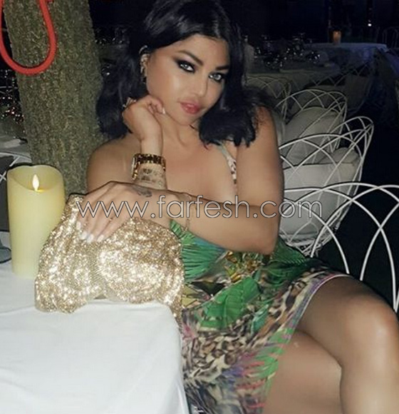 صور هيفاء وهبي في المصعد وتتباهى بخاتم جديد ينال اعجاب جمهورها صورة رقم 7