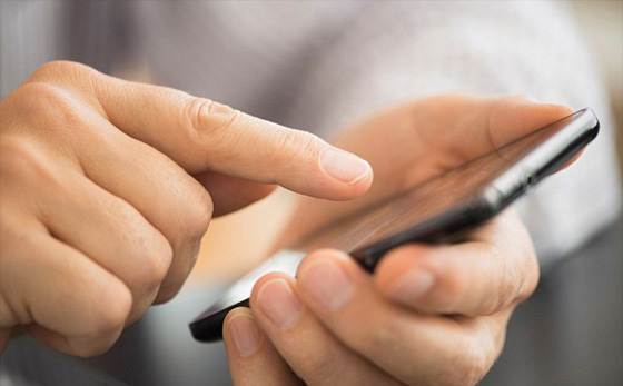 قداس احتفالي لمباركة الهواتف الذكية والاجهزة اللوحية في بلجيكا صورة رقم 2