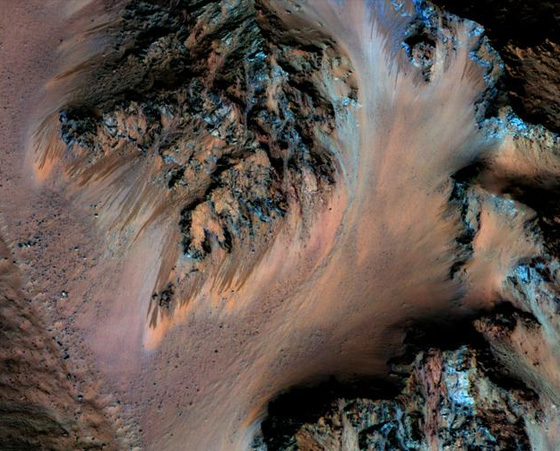 طالب جامعي من النيبال هو مكتشف المياه على القمر قبل 5 سنوات صورة رقم 7 طالب جامعي من النيبال هو مكتشف المياه على القمر قبل 5 سنوات صورة رقم 7