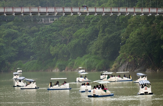 قتيلان و300 جريح حصيلة اعصار دوجوان العنيف في تايوان صورة رقم 8